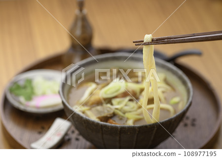 熱騰騰的現做咖哩烏龍麵 108977195