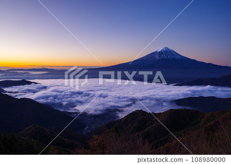 Japanese landscape "Mt. Fuji and sea of clouds" Japanese landscape "Mt. Fuji and sea of clouds" 108980000