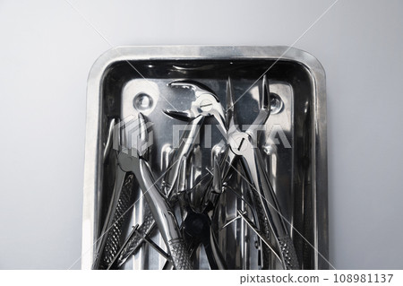 Dentist equipment and tools 108981137
