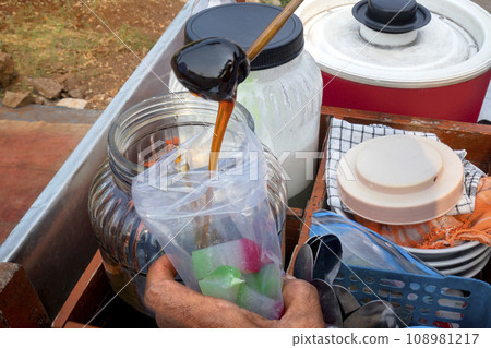 Indonesian street food 108981217