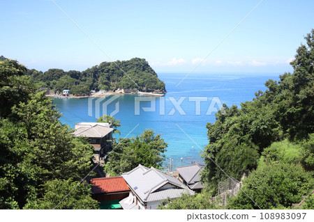 從上面看到的岩內海灘 從上面看到的岩內海灘 108983097