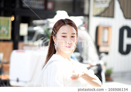 年輕女性的美麗 108986134