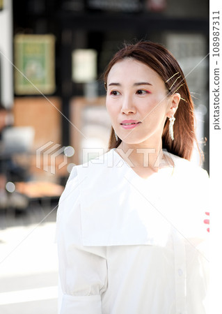 年輕女性的美麗 108987311