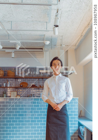 食品飲料業男性企業主 108987958