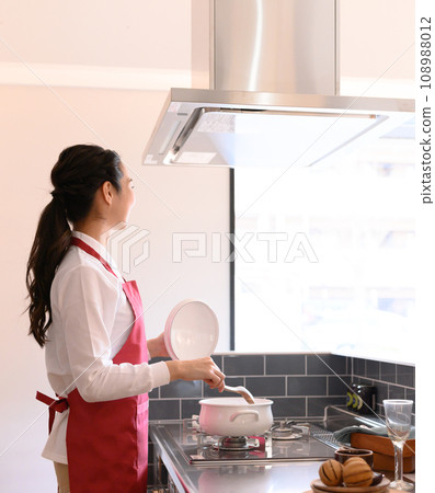 女人做飯 108988012