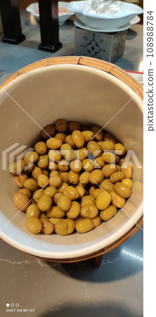 Olives in beautiful dishes in the assortment of a restaurant in one of the hotels in Turkey 108988784
