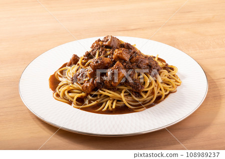beef ragu pasta beef ragu pasta 108989237