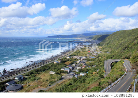 View from the Muroto Skyline - Rough sea (Muroto City, Kochi Prefecture) 108991293