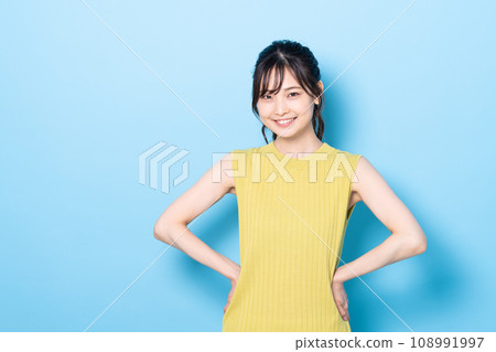 年輕女性的美麗 108991997