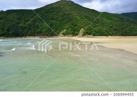 長崎縣五島市Tondomari海灘風景(2022年) 長崎縣五島市Tondomari海灘風景(2022年) 108994485
