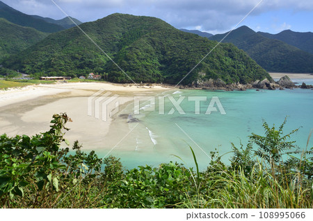 Scenery of Takahama Beach, Goto City, Nagasaki Prefecture (2022) 108995066