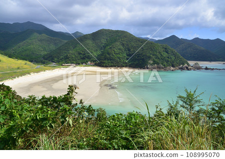 Scenery of Takahama Beach, Goto City, Nagasaki Prefecture (2022) 108995070