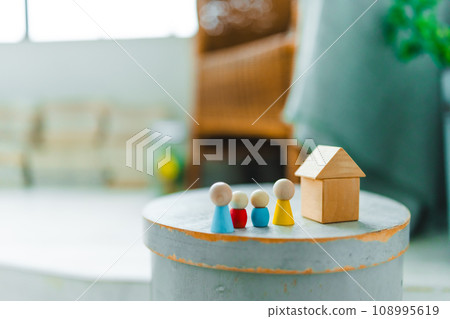小四口之家 小四口之家 108995619
