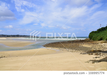 Scenery of Shiragahama Takahama and Nakahama Beach, Goto City, Nagasaki Prefecture (2022) Scenery of Shiragahama Takahama and Nakahama Beach, Goto City, Nagasaki Prefecture (2022) 108995774