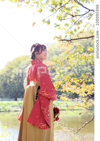 Pre-graduation hakama shooting location shooting image, female college student graduate location shooting rental costume Pre-graduation hakama shooting location shooting image, female college student graduate location shooting rental costume 108995898