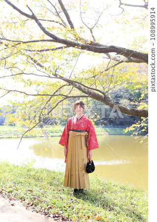 畢業前褲裙拍攝外景拍攝形象女大生畢業外景拍攝出租服裝 108995914