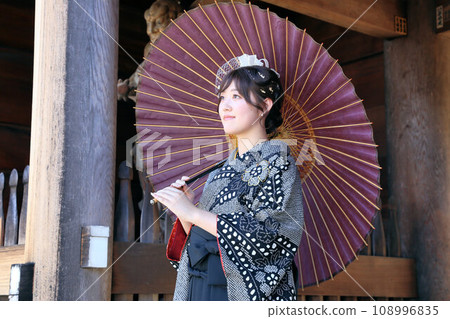 Pre-graduation hakama shooting location shooting image, female college student graduate location shooting rental costume 108996835