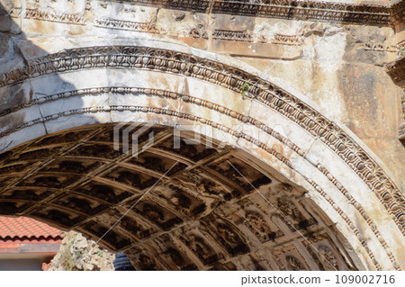 The arch of the gate of Hadrian. The arch of the gate of Hadrian. 109002716