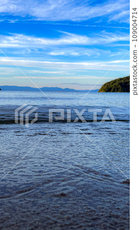 Beautiful autumn mountains in Japan 109004714