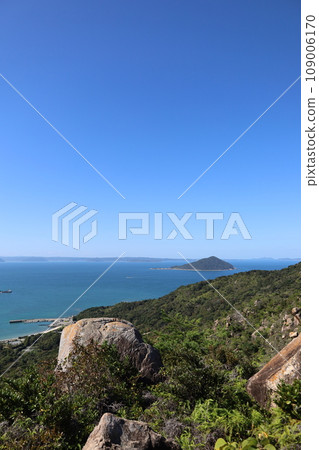 The calm Genkai Sea and the rocks of Mt. Tateishi The calm Genkai Sea and the rocks of Mt. Tateishi 109006170