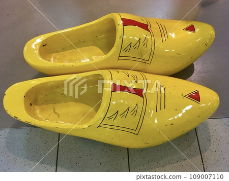 Dutch wooden shoes 109007110