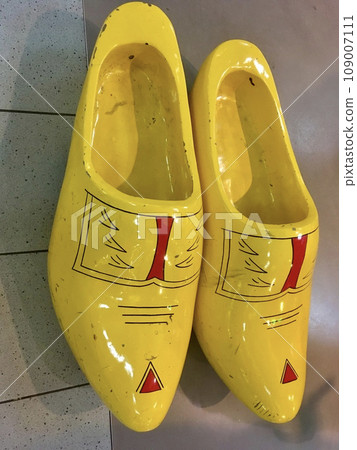 Dutch wooden shoes Dutch wooden shoes 109007111