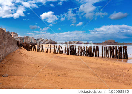 Wooden breakwater and beach, Saint-Malo, Brittany, France 109008380