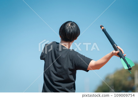 ground, land, female 109009754