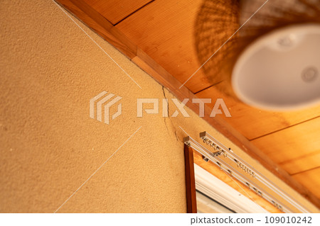 crack crack 109010242