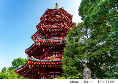 【神奈川縣】川崎大師的八角五層寶塔,色彩絢麗美麗 【神奈川縣】川崎大師的八角五層寶塔,色彩絢麗美麗 109011162