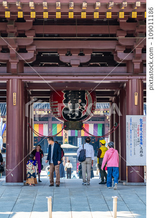 [Kanagawa Prefecture] Kawasaki Daishi's large lantern with a profound atmosphere and history 109011186