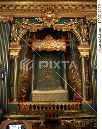 Bedroom decorated with Drottningholm palace decorations Bedroom decorated with Drottningholm palace decorations 109011939