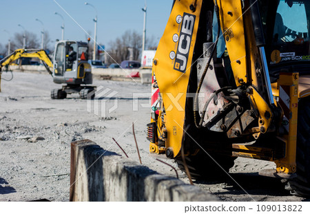 JCB heavy duty equipment 109013822