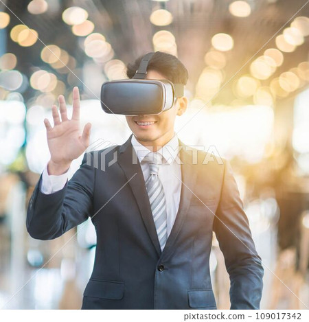 AI 生成的一名戴著 VR 護目鏡觀看影片的男子的圖像 109017342