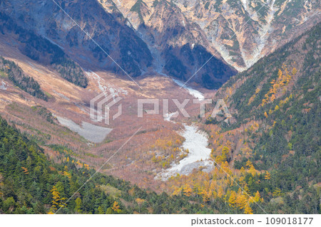 Autumn, Kamikochi, Hotaka Mountain Range, Takesawa Curl 109018177