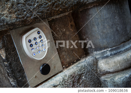 We need to know the right code to enter We need to know the right code to enter 109018636