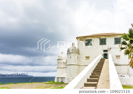 Old fort of Mont Serrat in Salvador 109021510