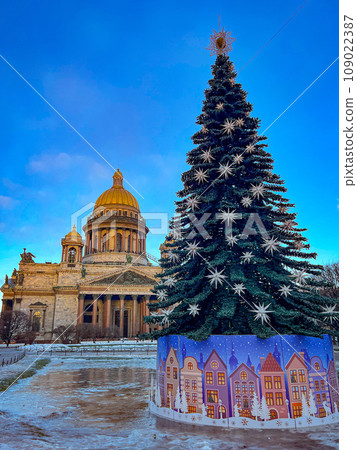 St Isaac cathedral in St Petersburg with a Christmas tree in front of it . High quality photo St Isaac cathedral in St Petersburg with a Christmas tree in front of it . High quality photo 109022387