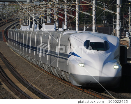 大津市瀨田附近的新幹線 N700S J19 編組 大津市瀨田附近的新幹線 N700S J19 編組 109022425