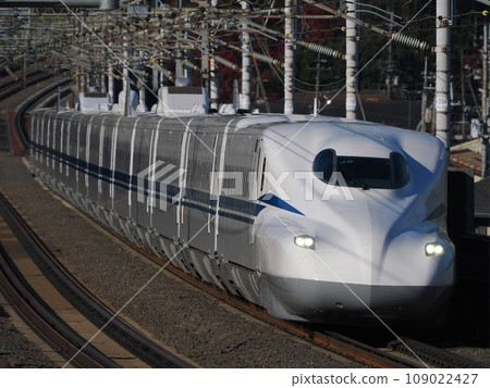 大津市瀨田附近的新幹線 N700S J19 編組 大津市瀨田附近的新幹線 N700S J19 編組 109022427