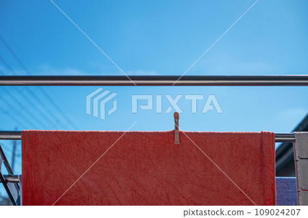 [#Home] 在陽光明媚的日子裡曬被子 109024207