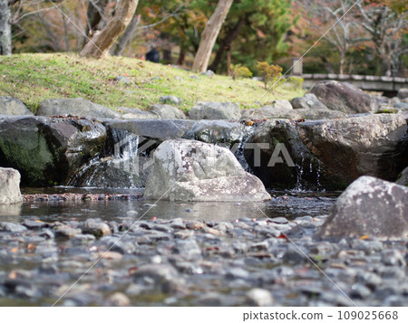 滴水穿石 109025668