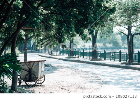 Vietnam promenade 109027118