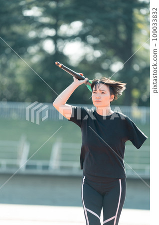 ground, land, female 109033832