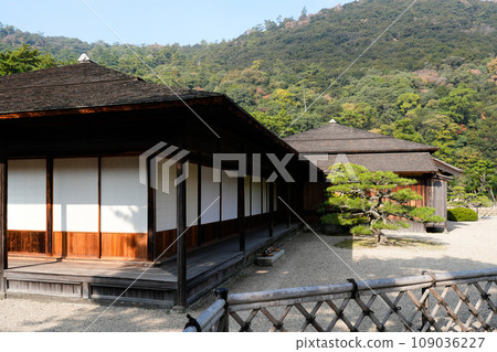 Autumn at Ritsurin Garden, a special scenic spot (Takamatsu City, Kagawa Prefecture) Michelin ★★★ Autumn at Ritsurin Garden, a special scenic spot (Takamatsu City, Kagawa Prefecture) Michelin ★★★ 109036227