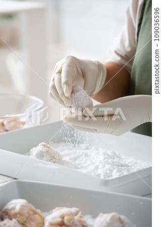 炸雞烹飪場景 109036596