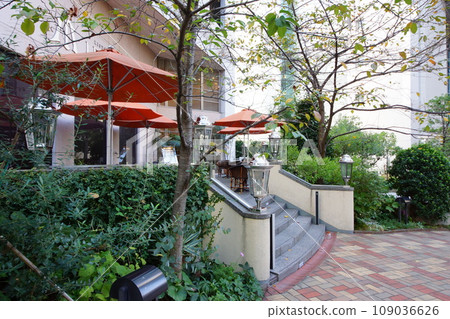Urban cafe terrace Urban cafe terrace 109036626