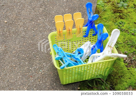 Clothespins Clothespins 109038033