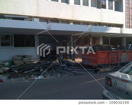 Tel Aviv street corner 109038199