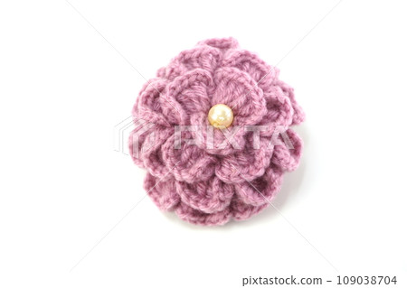 handmade knitting crochet flowers isolated on white background handmade knitting crochet flowers isolated on white background 109038704